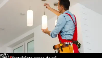 Cuánto cobra un electricista por instalar una lámpara
